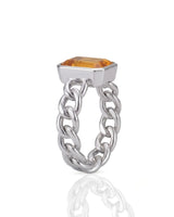 Bezel set orange sapphire ring with modern chain link design in 18K rose gold | SARATTI