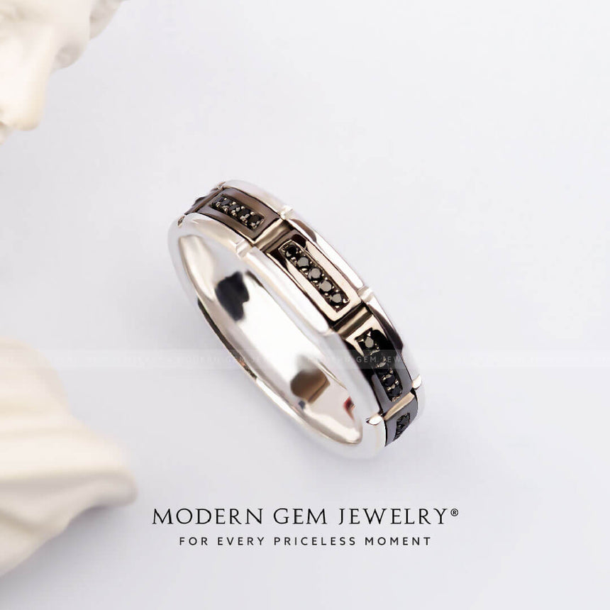 Black Diamond 4mm mens wedding band pavé diamond ring in platinum | SARATTI