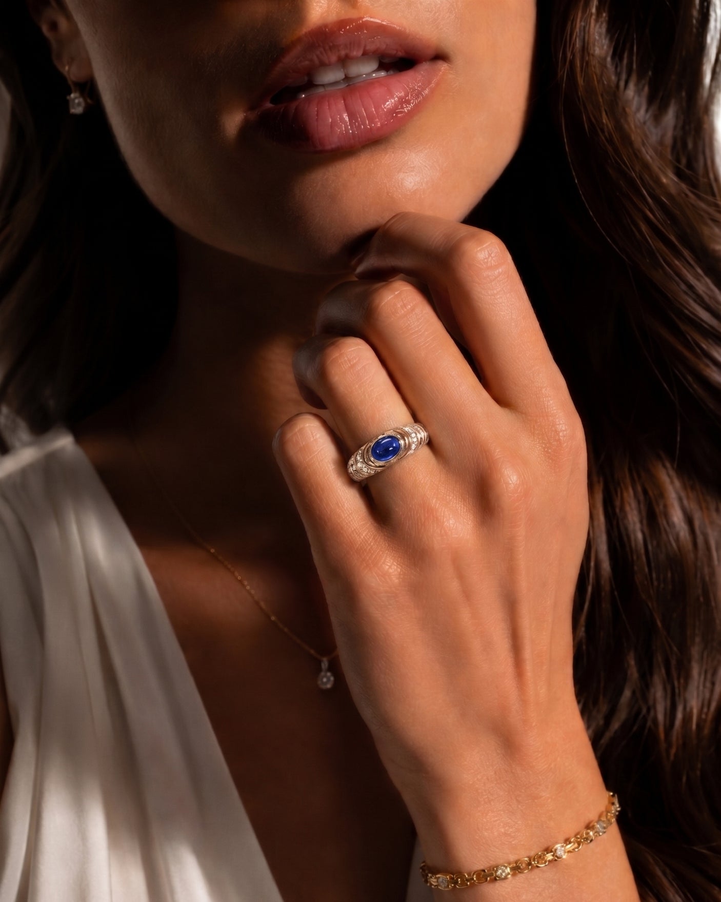 Blue sapphire and diamond promise ring with modern texture in 18K rose gold | SARATTI