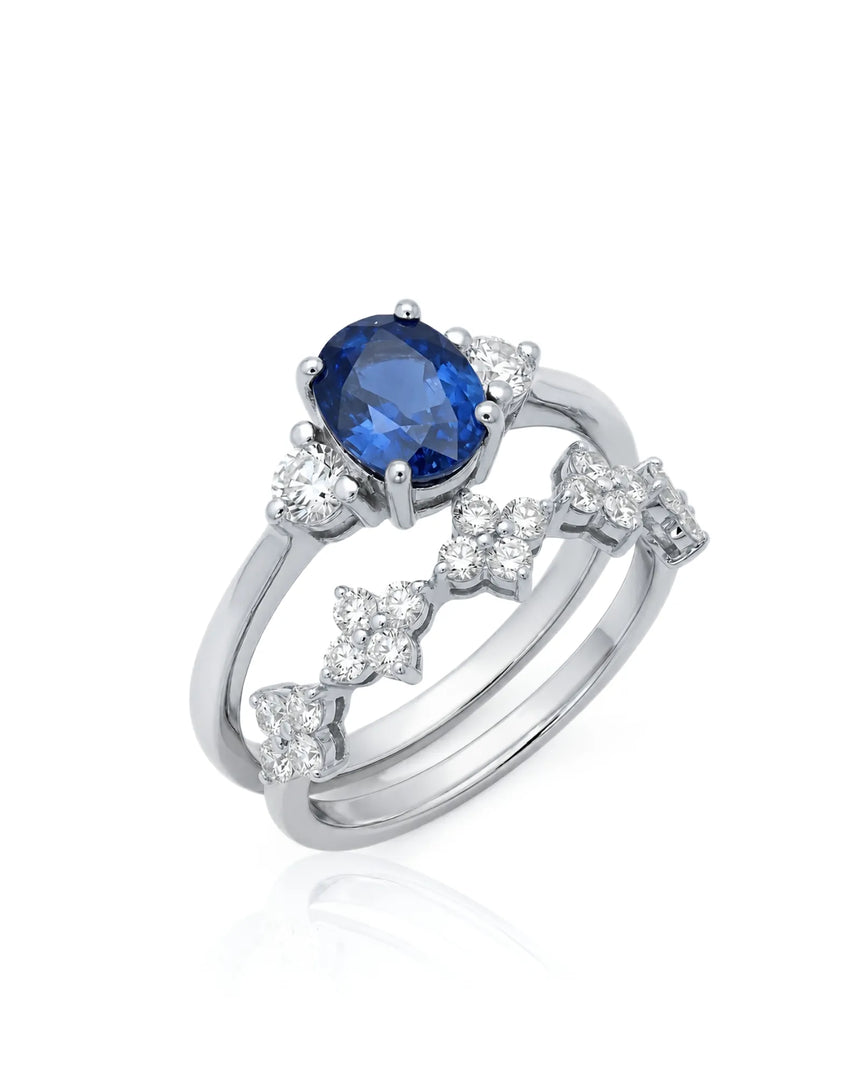 Blue sapphire and diamond wedding set with curved band in polished platinum | SARATTI