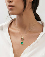 Bon Vivant emerald pendant necklace in yellow gold tone | SARATTI
