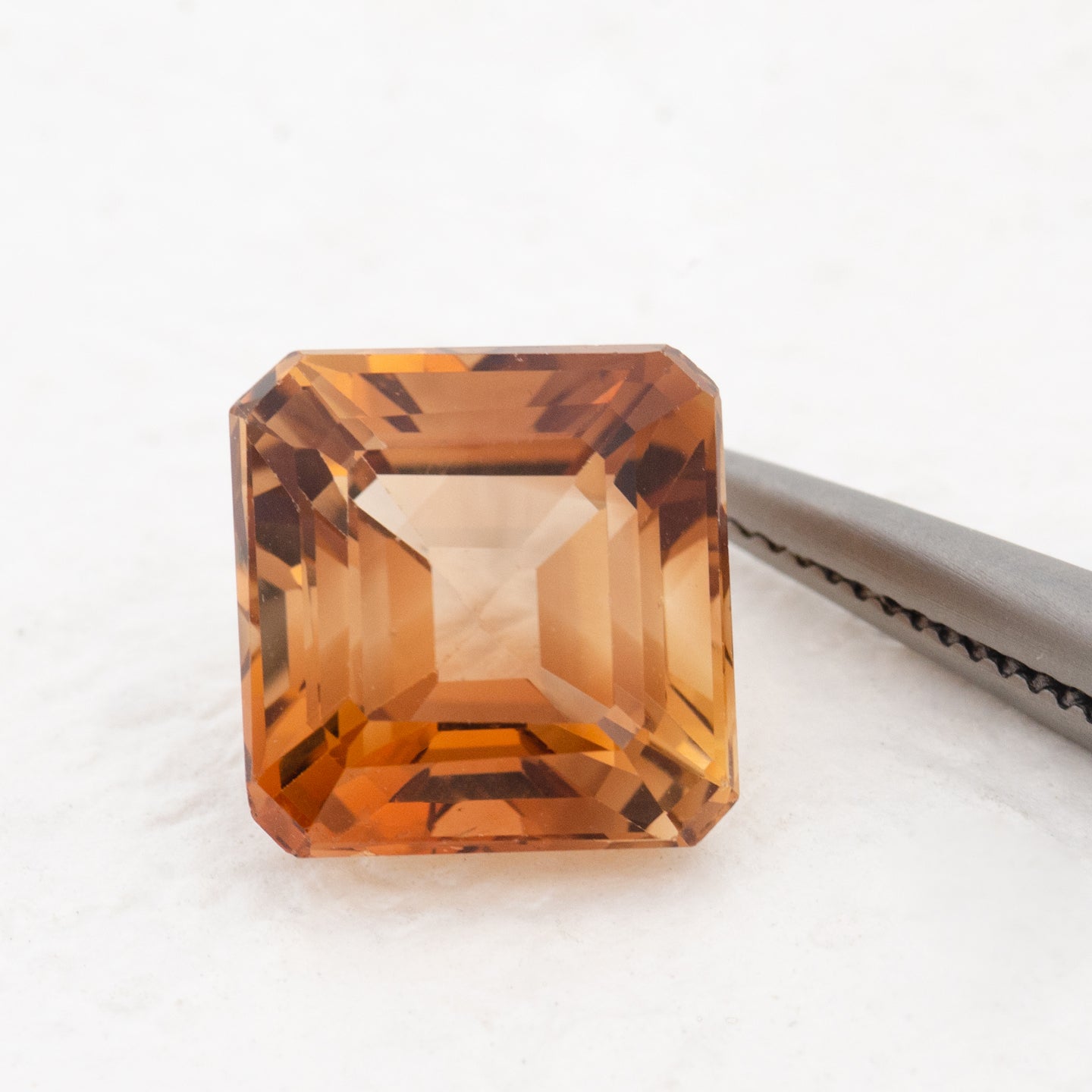 Brazilian Imperial Topaz champagne colored gemstone 9.05ct | SARATTI