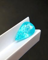 Certified Paraiba tourmaline gemstone 2.94 carat close-up | SARATTI