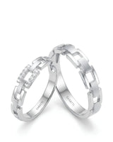 Chain link diamond wedding band with rectangular diamond centre detail in polished platinum | SARATTI