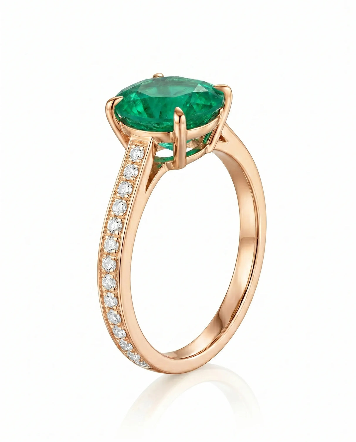 Classic emerald engagement style ring in 18K rose gold | SARATTI

