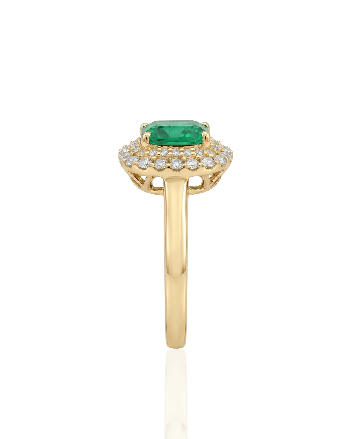 Classic natural emerald diamond ring with yellow gold setting | SARATTI