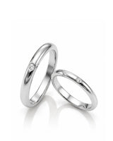 Classic plain wedding band with natural diamond in 18K White Gold | SARATTI