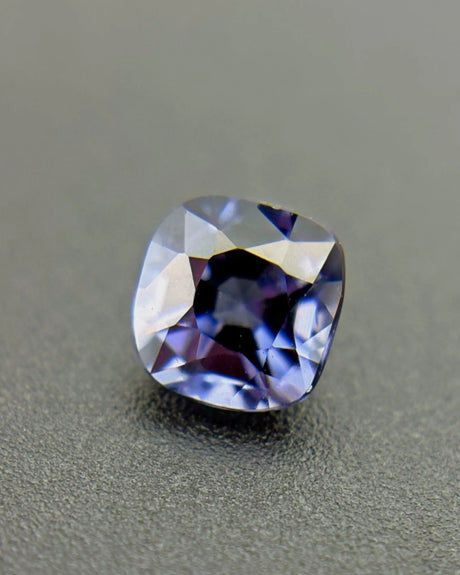 Close-up of 0.56ct Purplish Spinel showing tonal variation | SARATTI