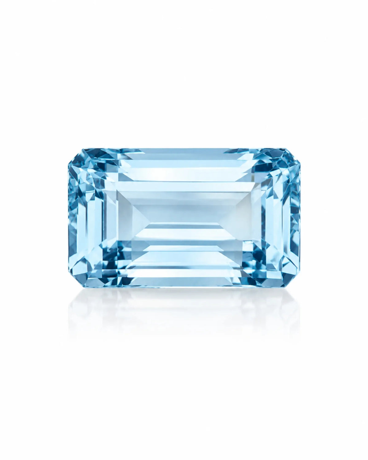 Close-up of octagonal Aquamarine linear facet reflections | SARATTI