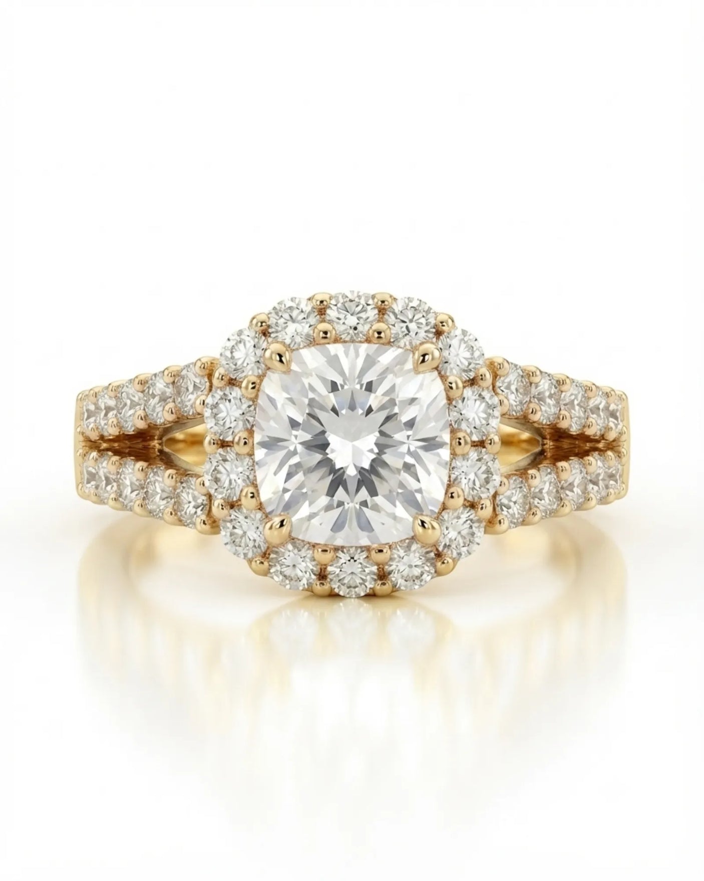Colorless cushion moissanite framed by round stones with a coordinating yellow gold eternity band | SARATTI