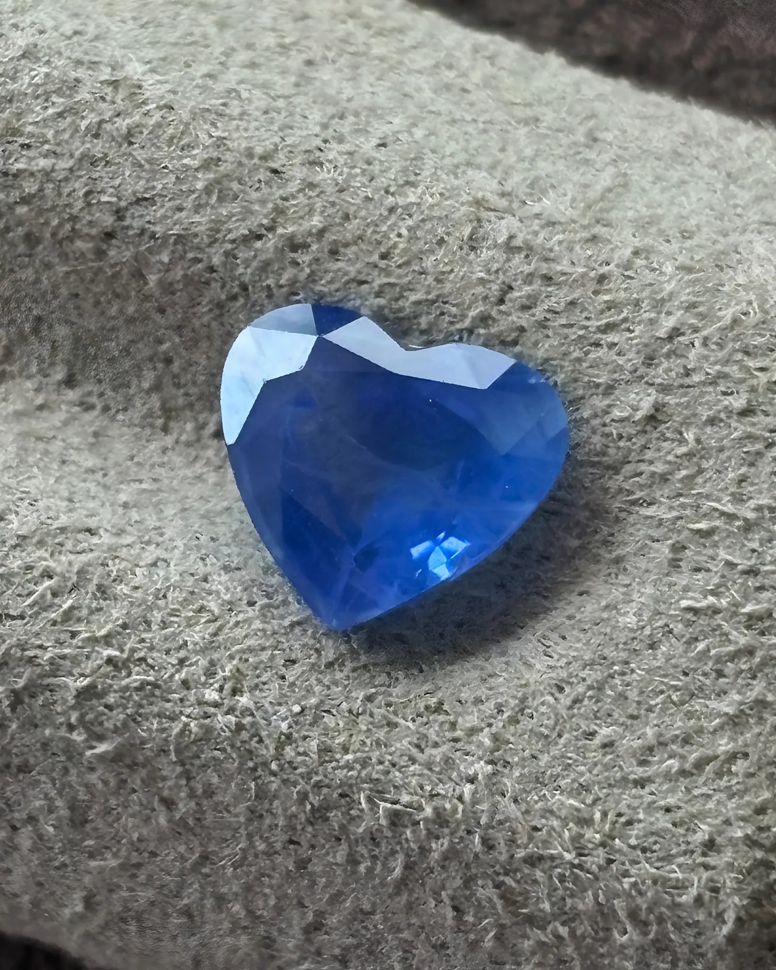 Cornflower Blue Sapphire 7.8 × 7.0 × 4.1 mm view | SARATTI