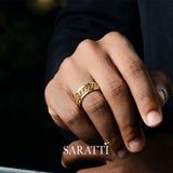 Curb chain men’s wedding band 18k yellow gold apex chain band | SARATTI