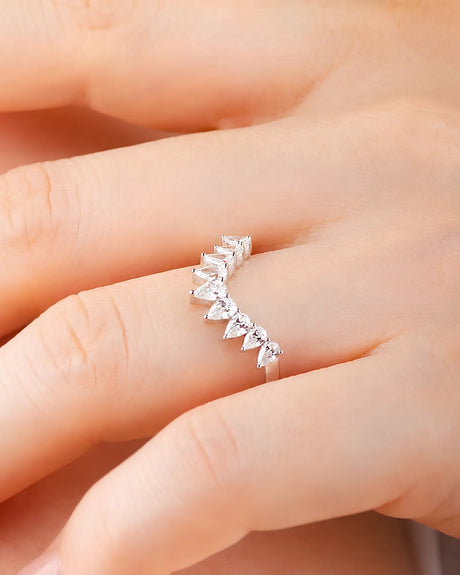 Curved Wedding Band Tiara Inspired | Modern Gem Jewelry| Saratti 
