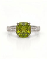 Cushion-cut tourmaline diamond accent ring with structured band in polished Platinum | SARATTI