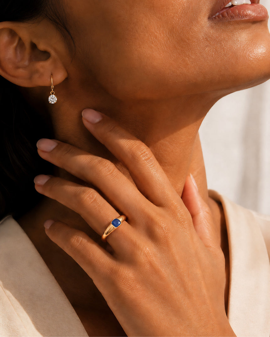 Cushion cut sapphire ring in 18K rose gold for refined engagement or anniversary gifting | SARATTI
