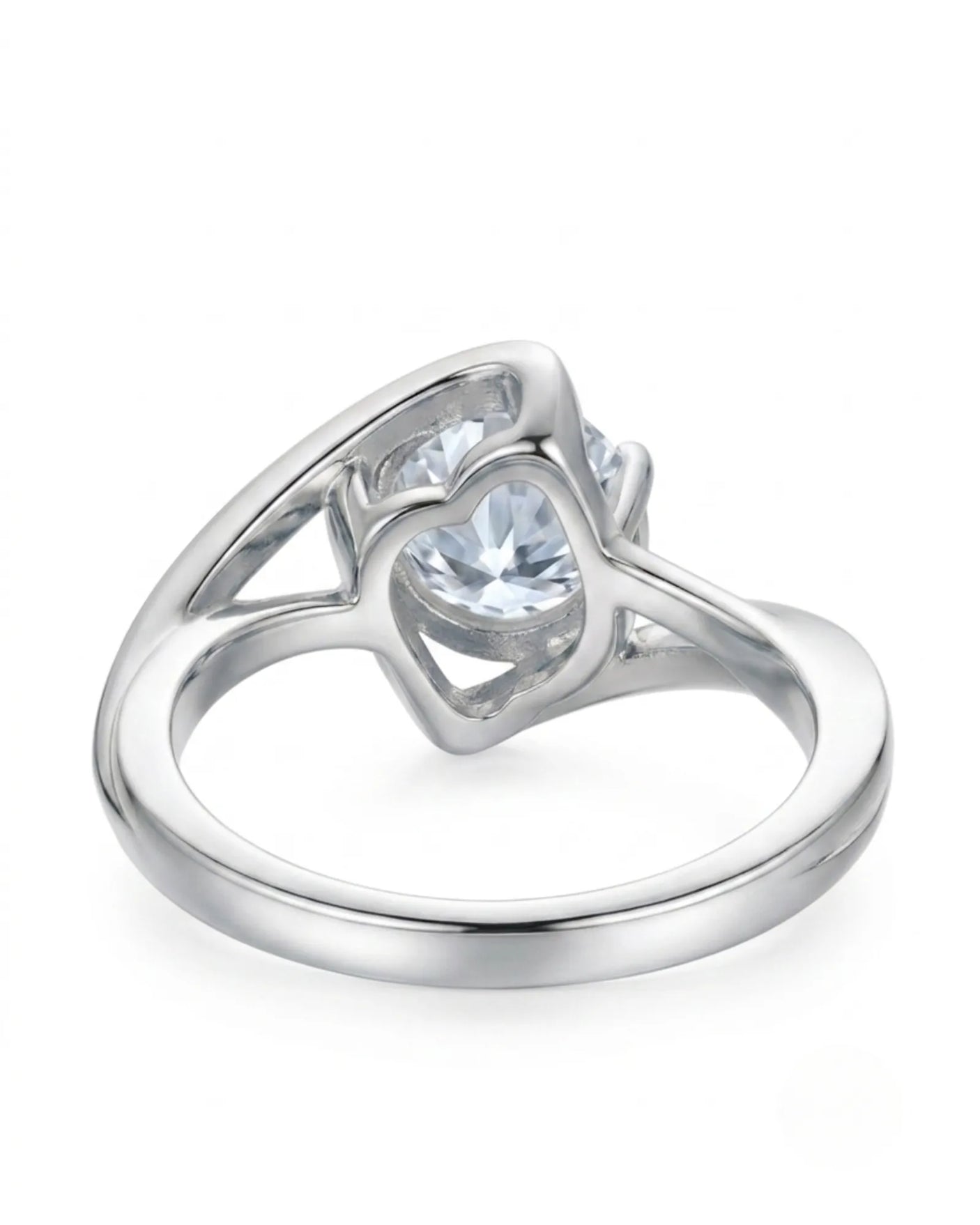 D colorless round moissanite solitaire held within a refined polished platinum setting | SARATTI