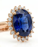Deep blue oval sapphire ring with brilliant diamond frame in 18K rose gold - SARATTI