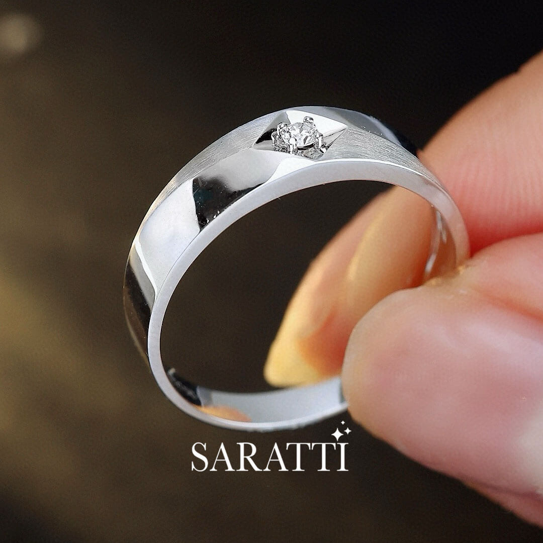 Side Shank Perspective of the Cometa Soul Solitaire Diamond Ring for Men | Saratti 