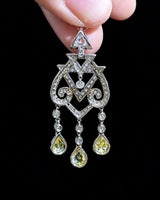 Diamond tassel pendant necklace in 18K gold | SARATTI
