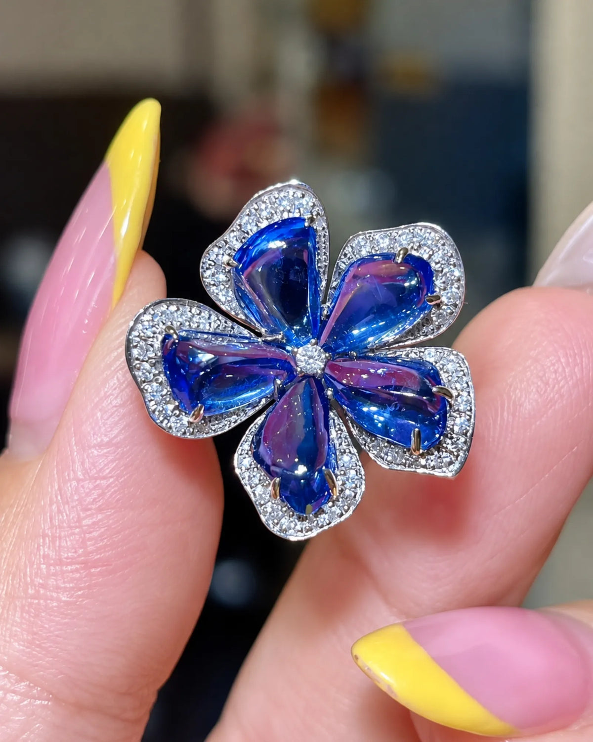 ELARA Sapphire Bloom Diamond Flower Ring - SARATTI
