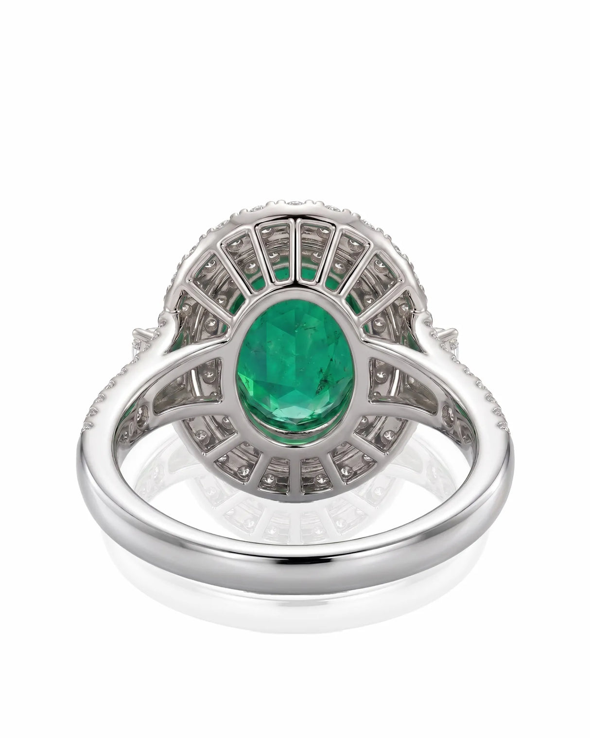 Elegant oval natural emerald ring with diamond shoulders in 18K white gold | SARATTI
