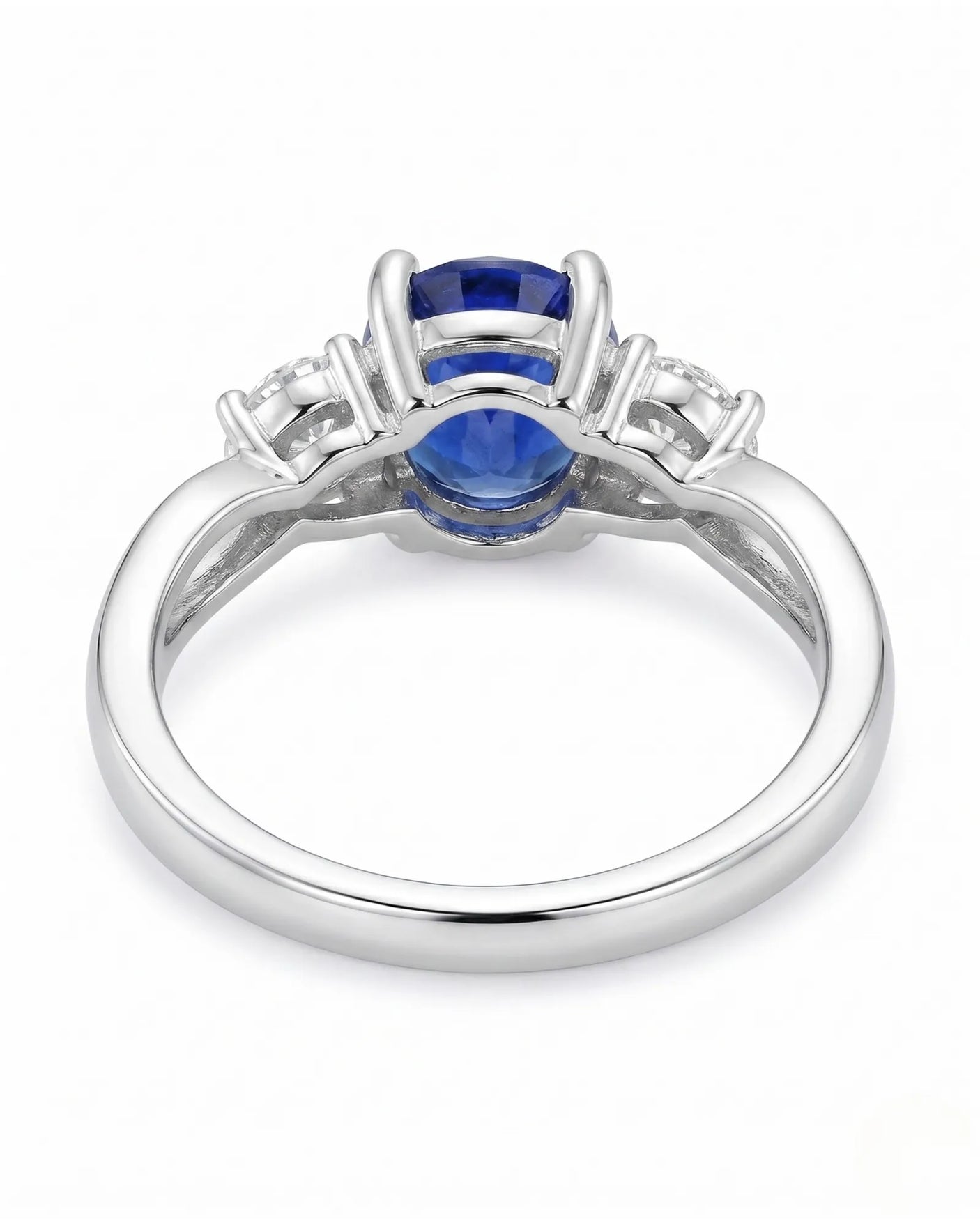Elegant three stone sapphire and diamond engagement ring in 18K white gold | SARATTI