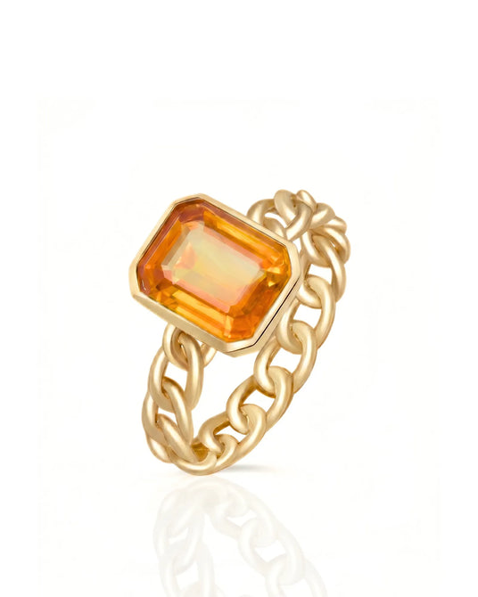 Emerald cut orange sapphire ring with Cuban link band in 18K yellow gold | SARATTI