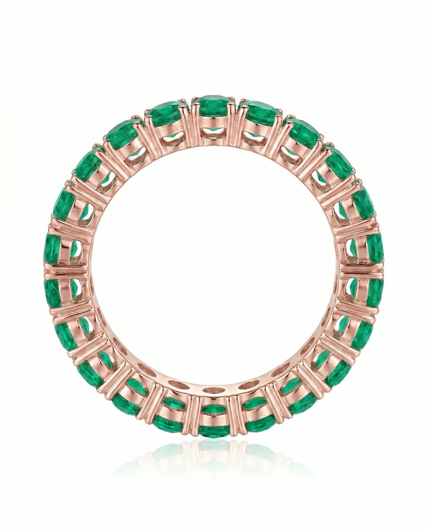 Emerald eternity ring in 18K rose gold | SARATTI
