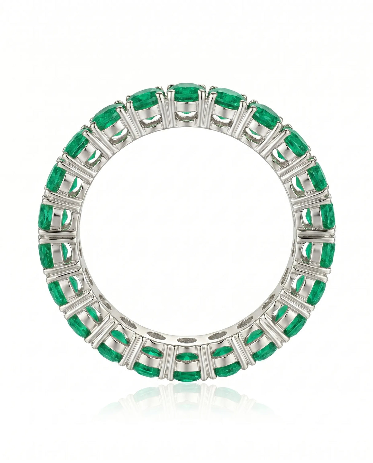 Emerald eternity ring in 18K white gold | SARATTI
