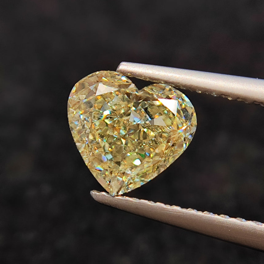 Fancy Brownish Yellow Natural Diamond Gem | Saratti
