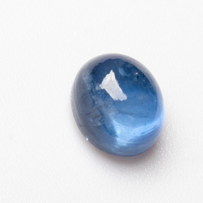 Fine quality Sri Lanka sapphire stone for bespoke pendant | SARATTI