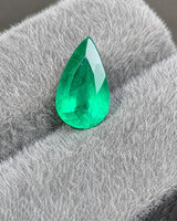 GUILD-certified Natural Emerald pear gemstone shown at an alternate angle | SARATTI