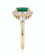 Cushion emerald diamond statement ring in 18K yellow gold | SARATTI
