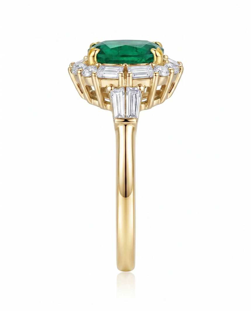 Cushion emerald diamond statement ring in 18K yellow gold | SARATTI
