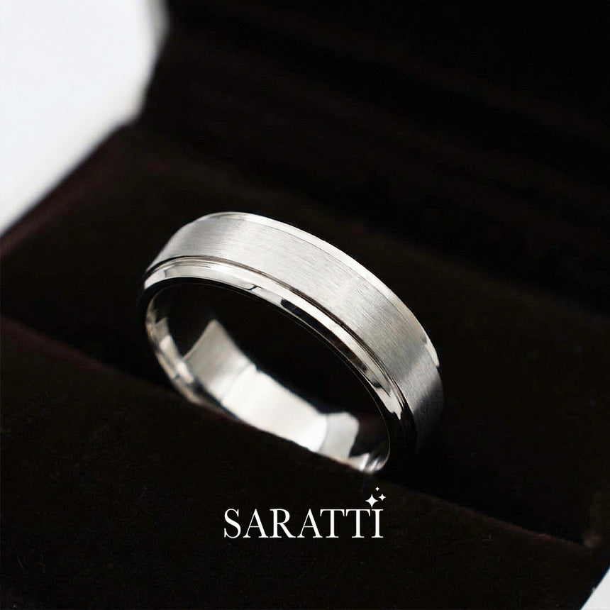Mens comfort fit wedding band polished exterior design detail in platinum | SARATTI