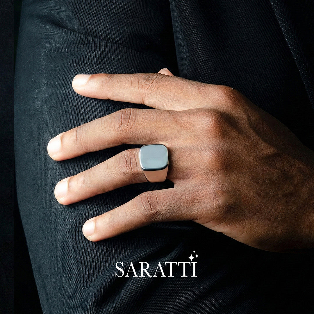 Mens wedding band worn on hand in platinum | SARATTI
