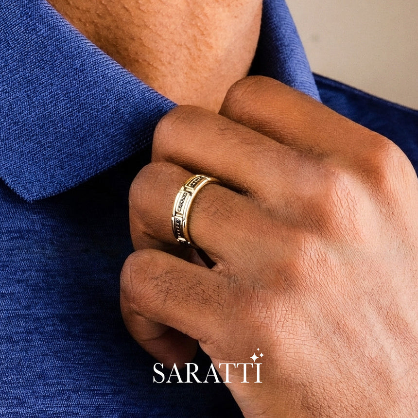 Pavé set black diamond detail of Black Diamond 4mm mens wedding band in 18K yellow gold | SARATTI