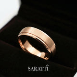 Mens comfort fit wedding band polished exterior design detail in 18K rose gold | SARATTI