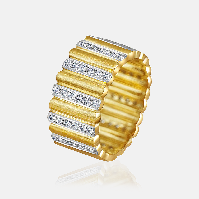 Golden Pillar gold ribbed ring with pavé diamond bar detail, luxury sculpted band design | SARATTI