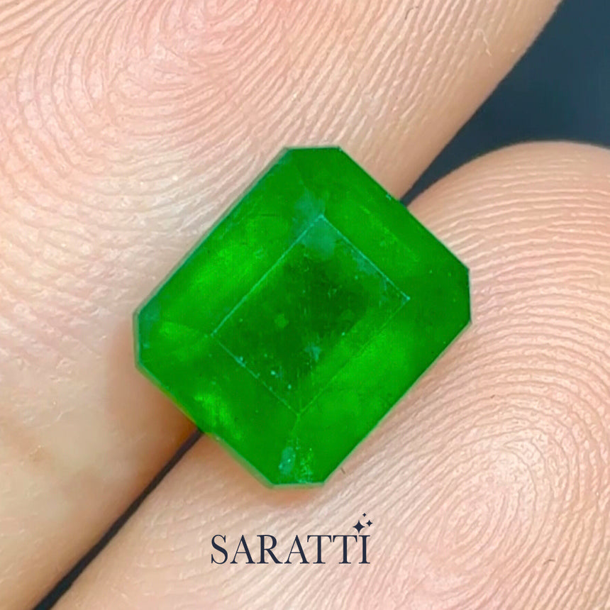 Vivid Green Emerald Loose Gemstone | SARATTI