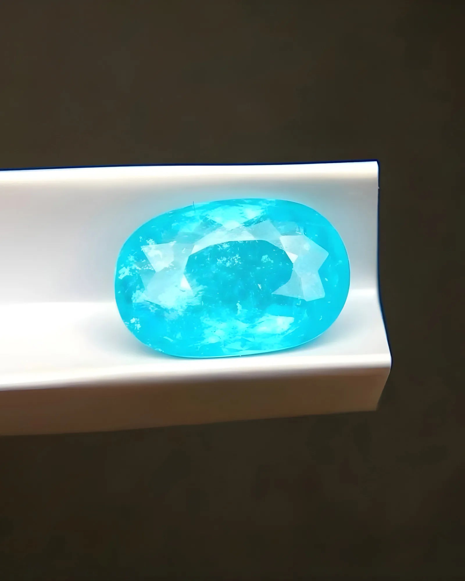 Brazilian Paraiba stone 3.15 carat oval shape AIGS certified - SARATTI