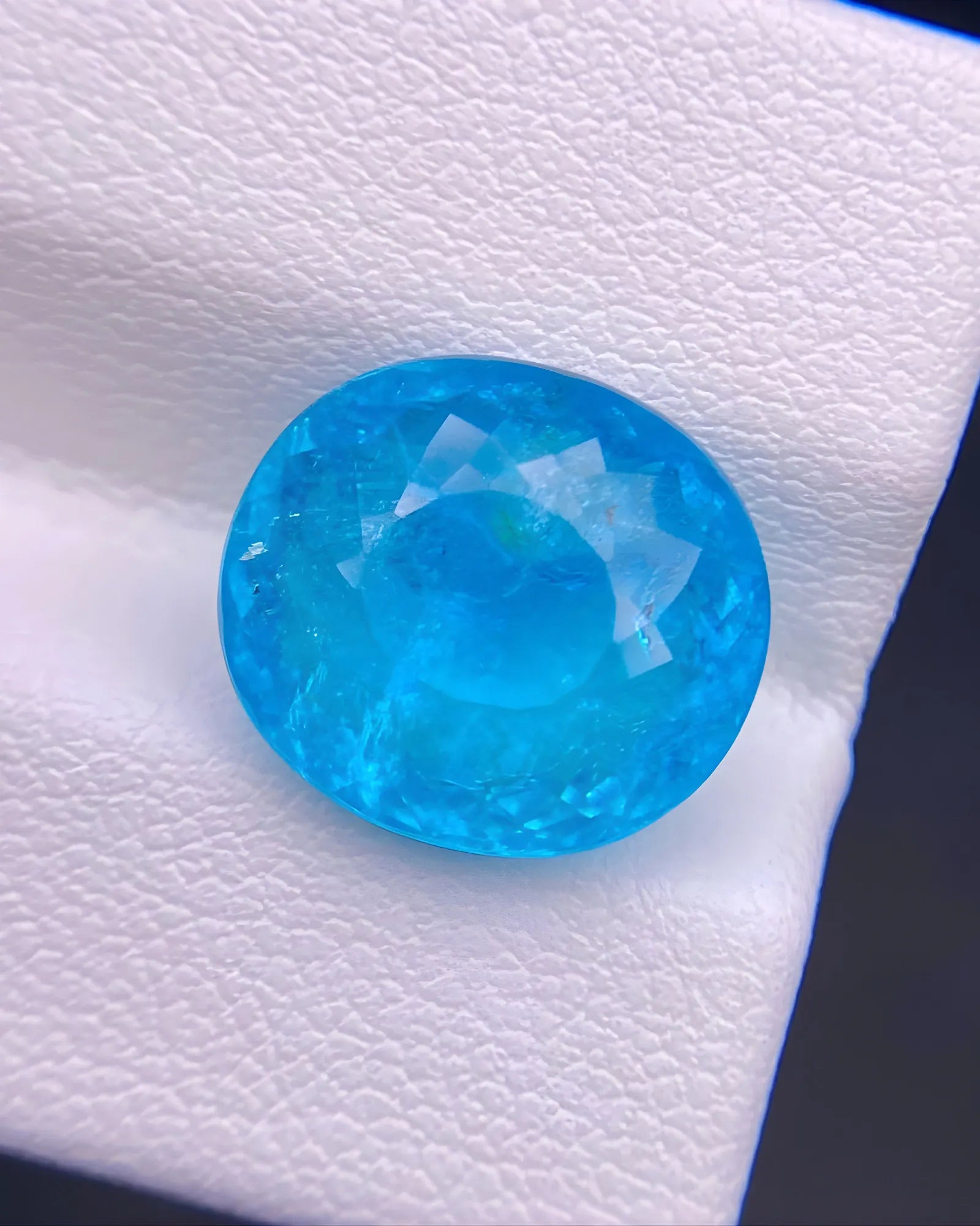 Oval cut natural Paraiba tourmaline loose stone | SARATTI