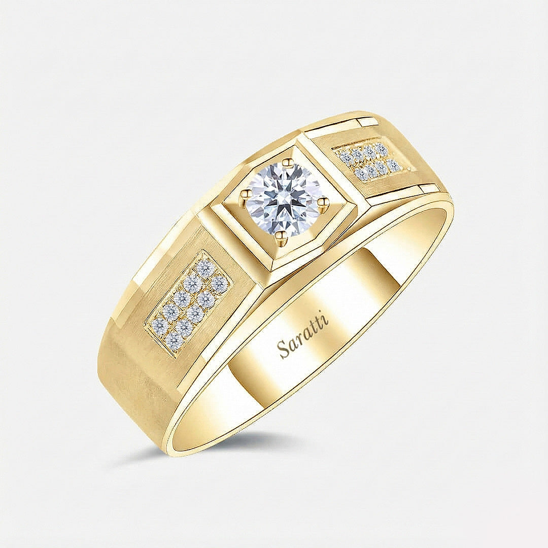 Six paths echelon diamond ring for men in 18k yellow gold with framed center diamond | SARATTI