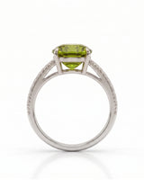 Green tourmaline engagement ring with diamond shoulders in refined 18K White Gold | SARATTI