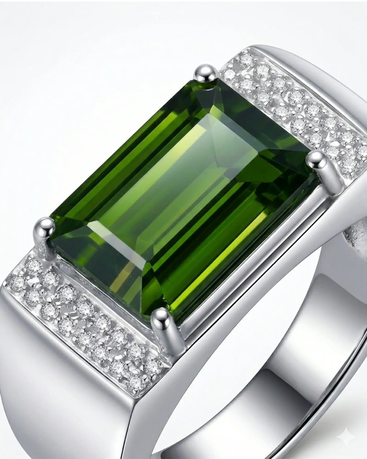 Green tourmaline statement ring with diamond-set shoulders in 18K white gold | SARATTI