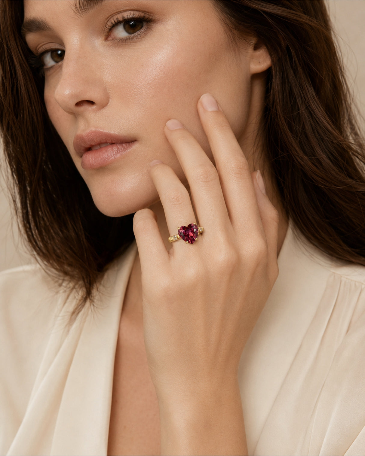 Heart-cut rubellite tourmaline ring with sculpted shoulders in 18K Yellow Gold | SARATTI