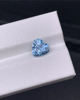 Heart Aquamarine with defined cleft and pointed base | SARATTI