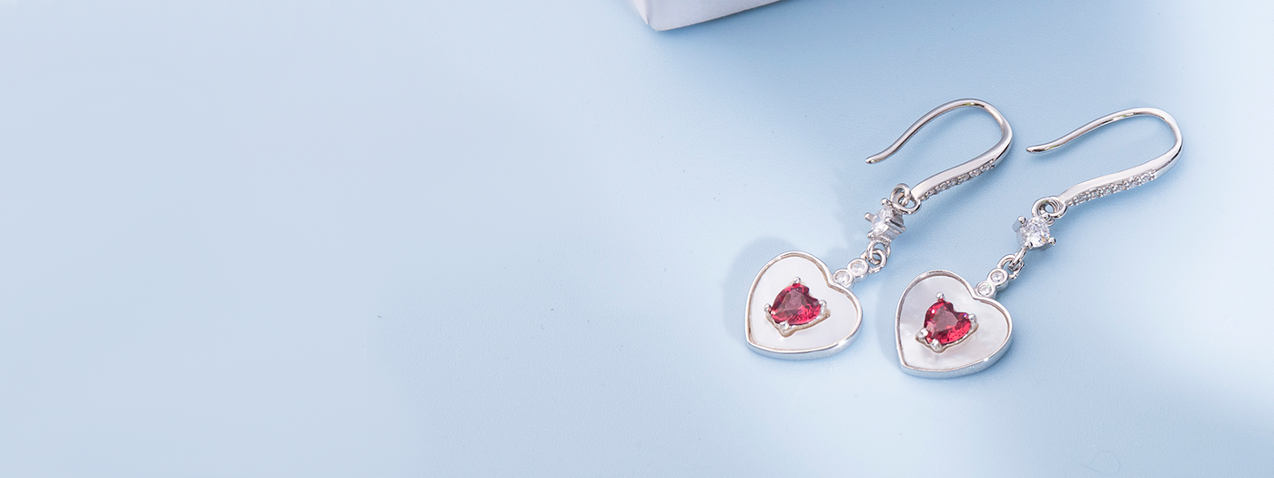 Heart_Shape_Garnet_Gemstone_Earrings_-_SARATTI_-_GIFT_COLLECTION - SARATTI