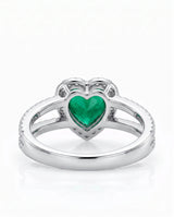 Heart cut emerald engagement style ring in platinum | SARATTI
