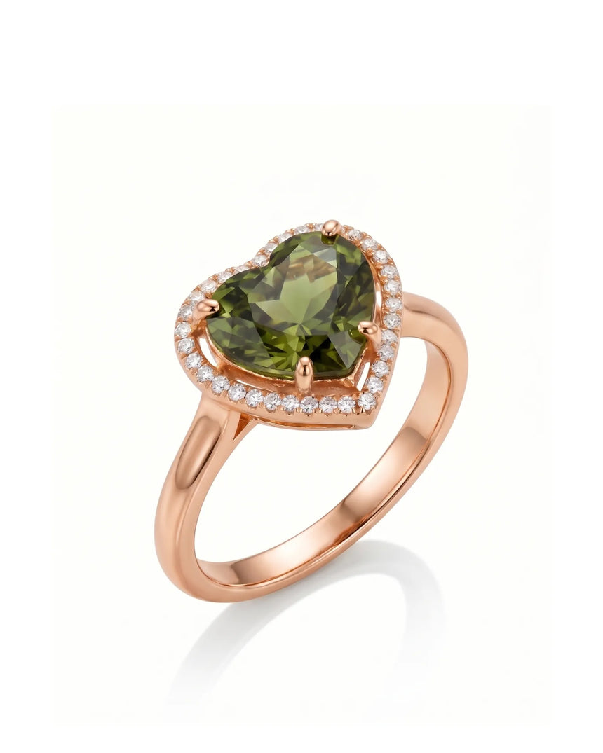 Heart green tourmaline ring with diamond halo in 18K rose gold | SARATTI